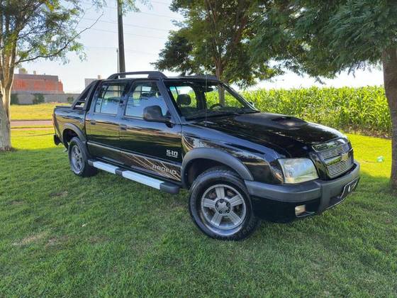 CHEVROLET S10 2.4 MPFI RODEIO 4X2 CD 8V FLEX 4P MANUAL CHEVROLET S10 2.4 MPFI RODEIO 4X2 CD 8V FLEX 4P MANUAL